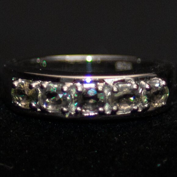 Green Sapphire Ring Size 7.25 - Picture 2 of 5